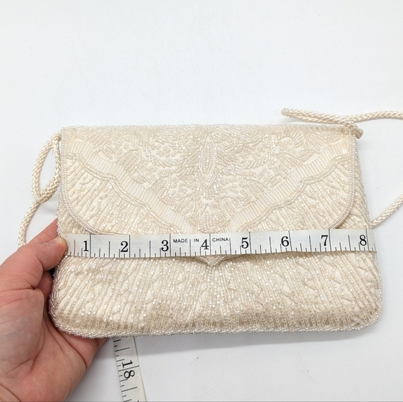 Vintage off white fully beaded snap close small clutch handbag - Picture 8 of 9
